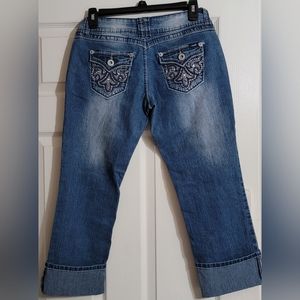 Brand new Angels cuffed capris size 7 juniors